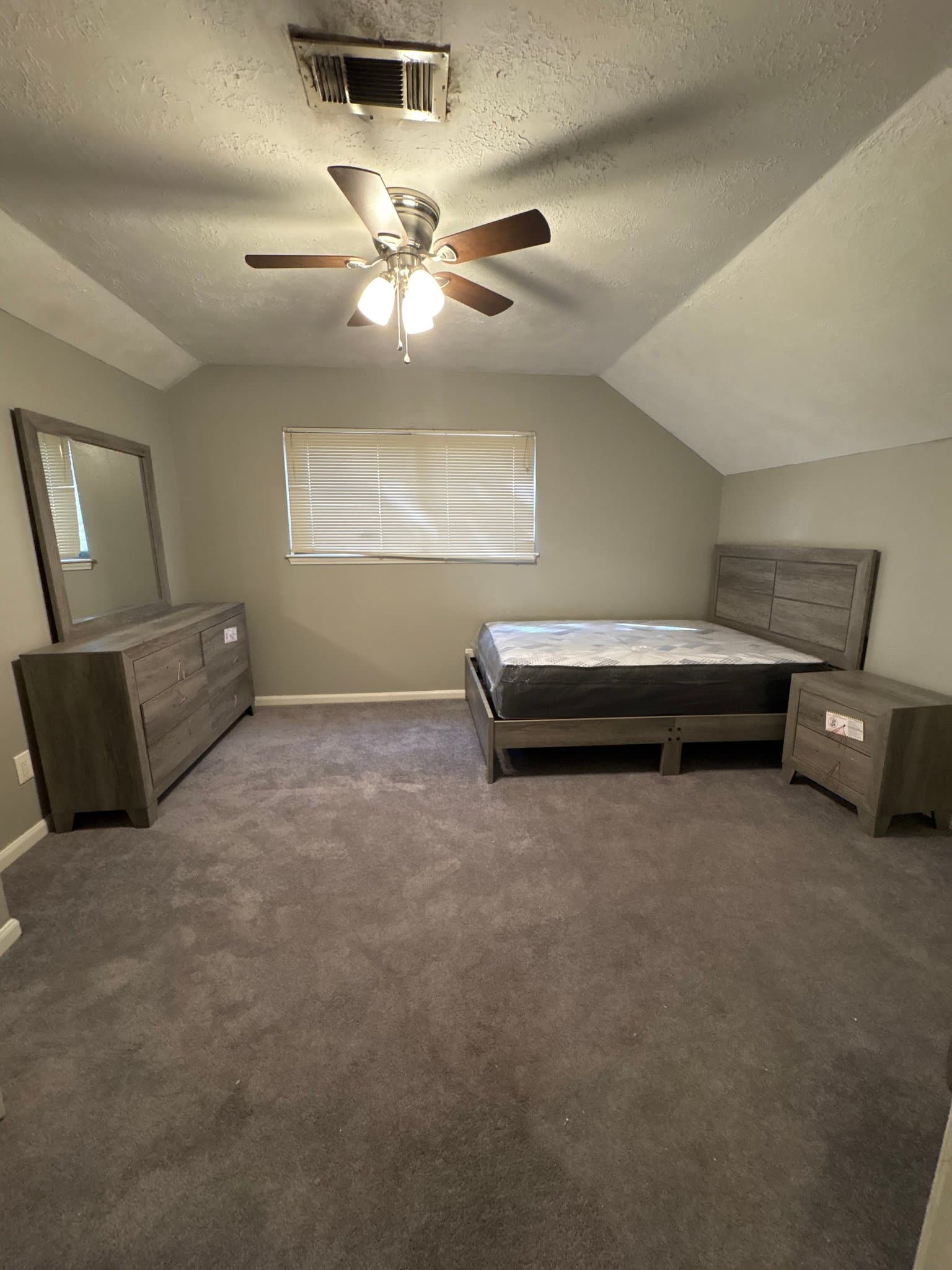 Prairie View Single Room: 318 Elm Street