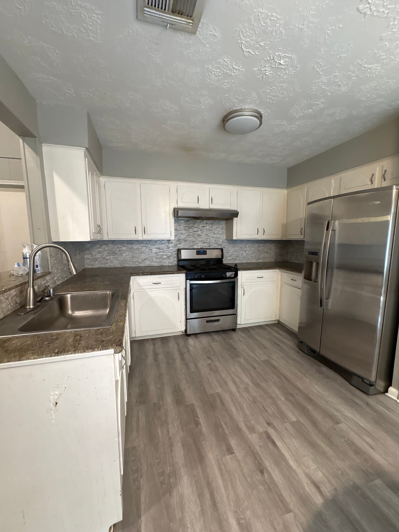 Prairie View Single Room: 318 Elm Street
