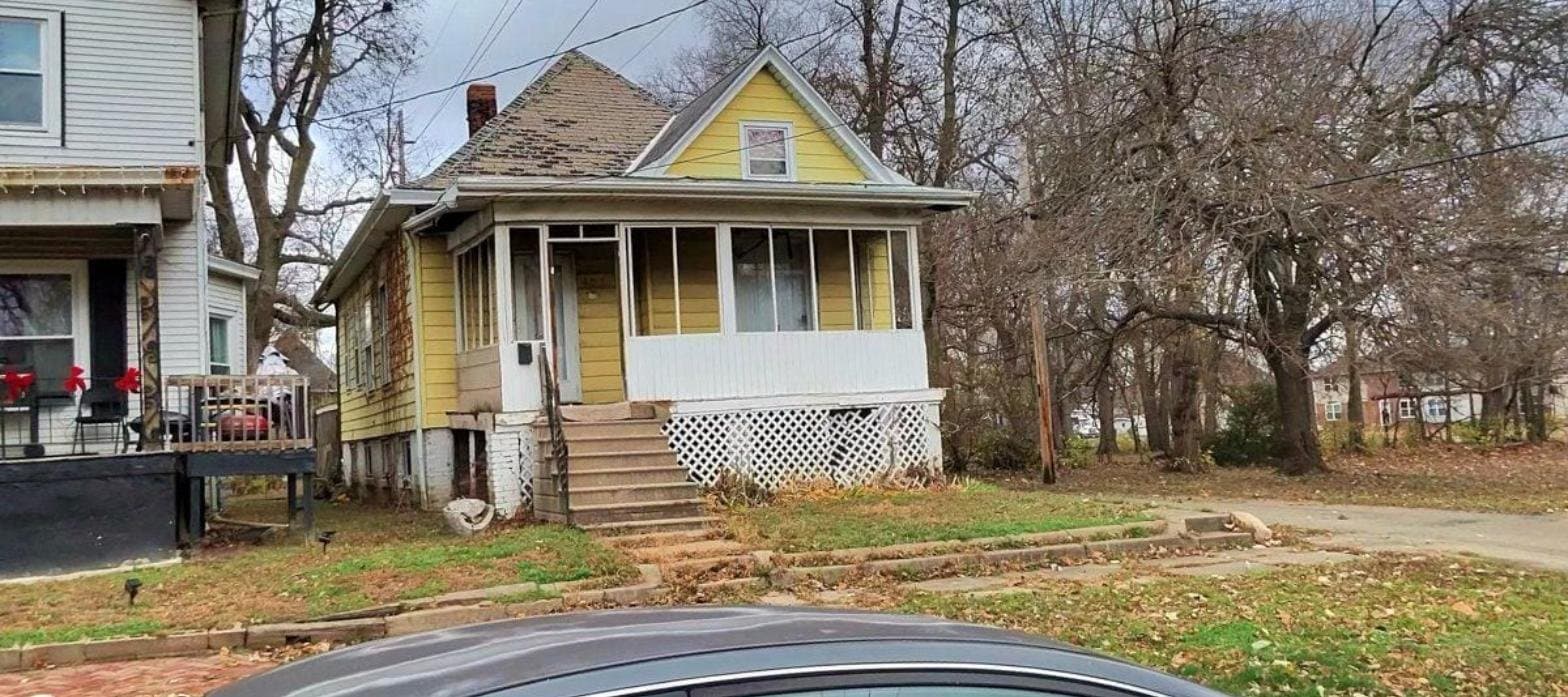 Peoria House: 406 Morton St