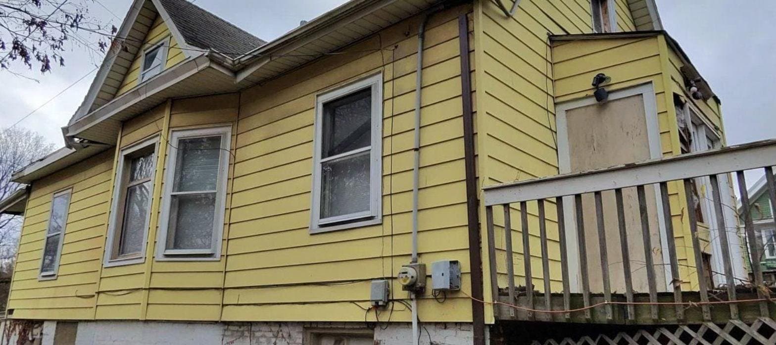 Peoria House: 406 Morton St