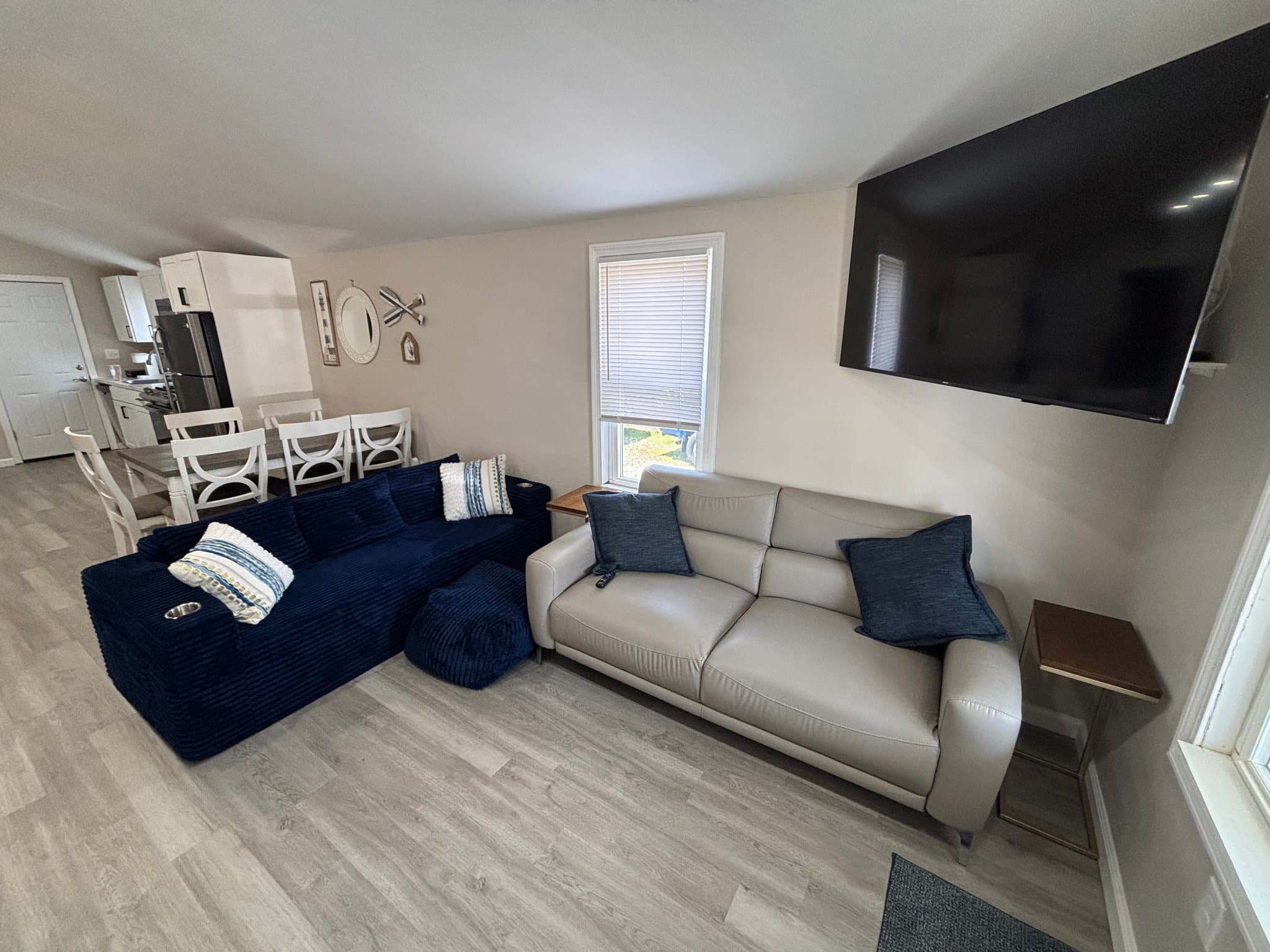 Hampton House: 6 Epping Avenue