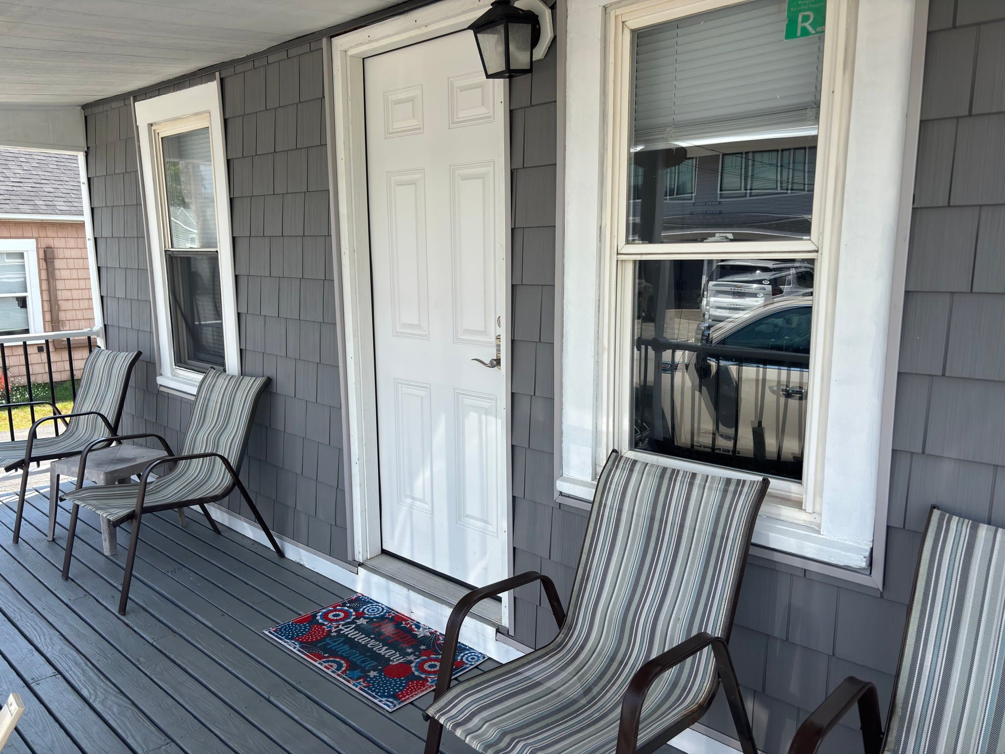 Hampton House: 6 Epping Avenue