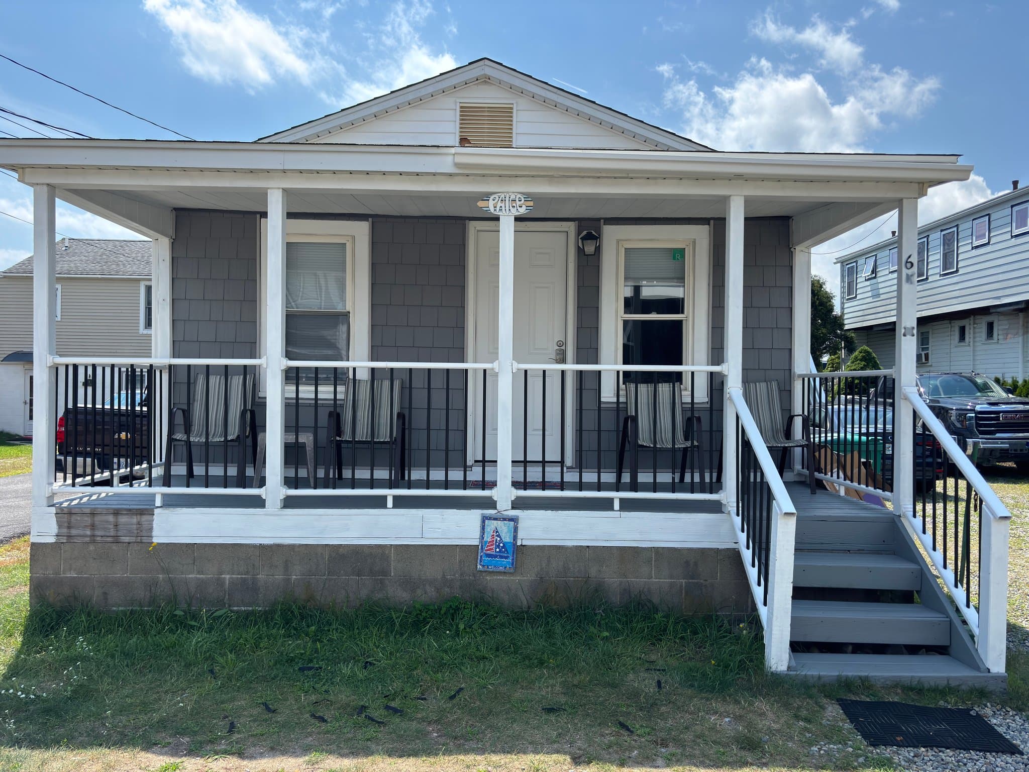 Hampton House: 6 Epping Avenue
