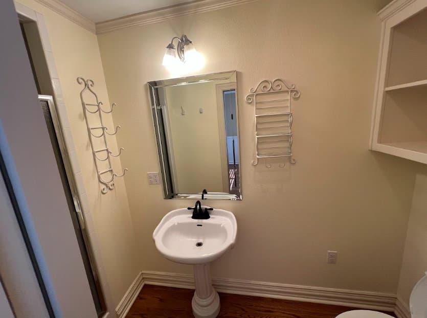 Amarillo House: 1606 S Travis St