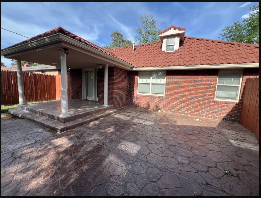 Amarillo House: 1606 S Travis St