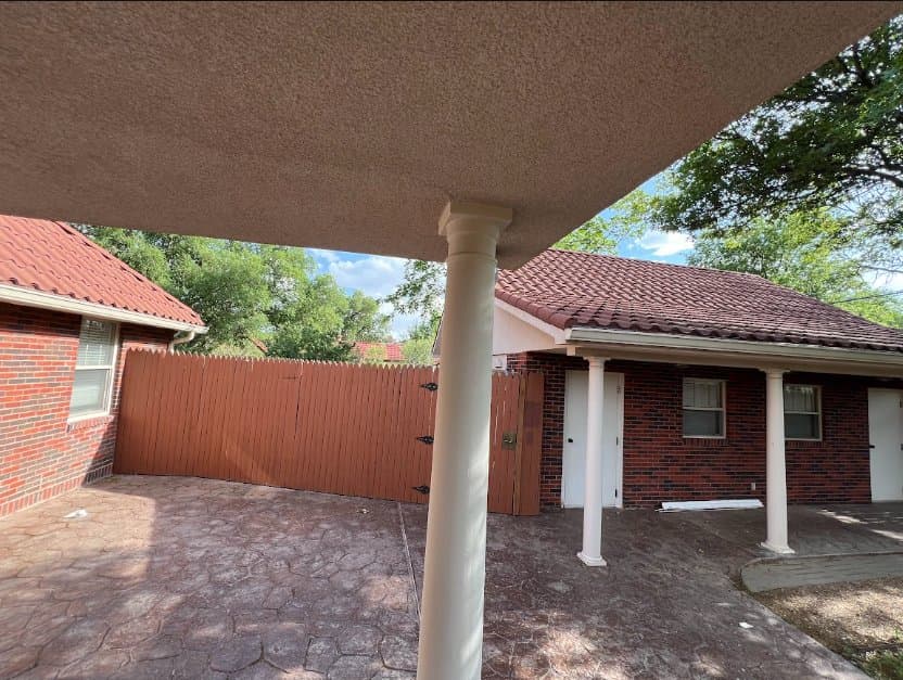 Amarillo House: 1606 S Travis St