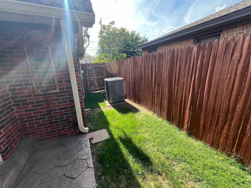 Amarillo House: 1606 S Travis St