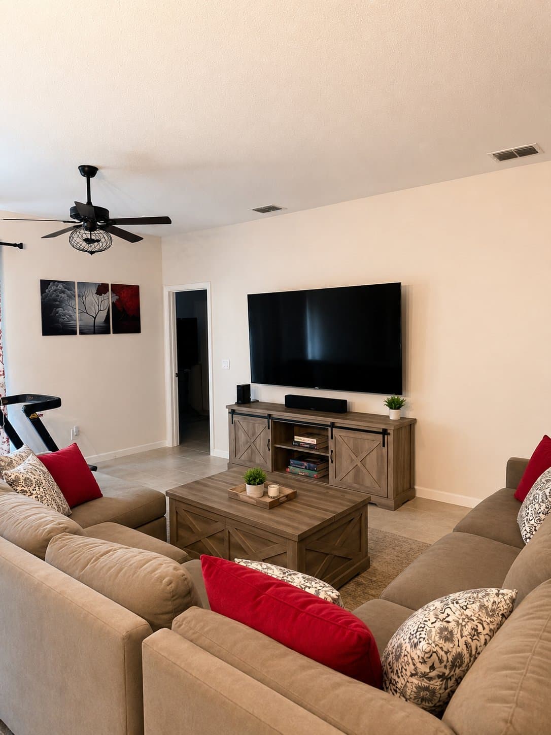 Deland Single Room: 1650 2nd Ave