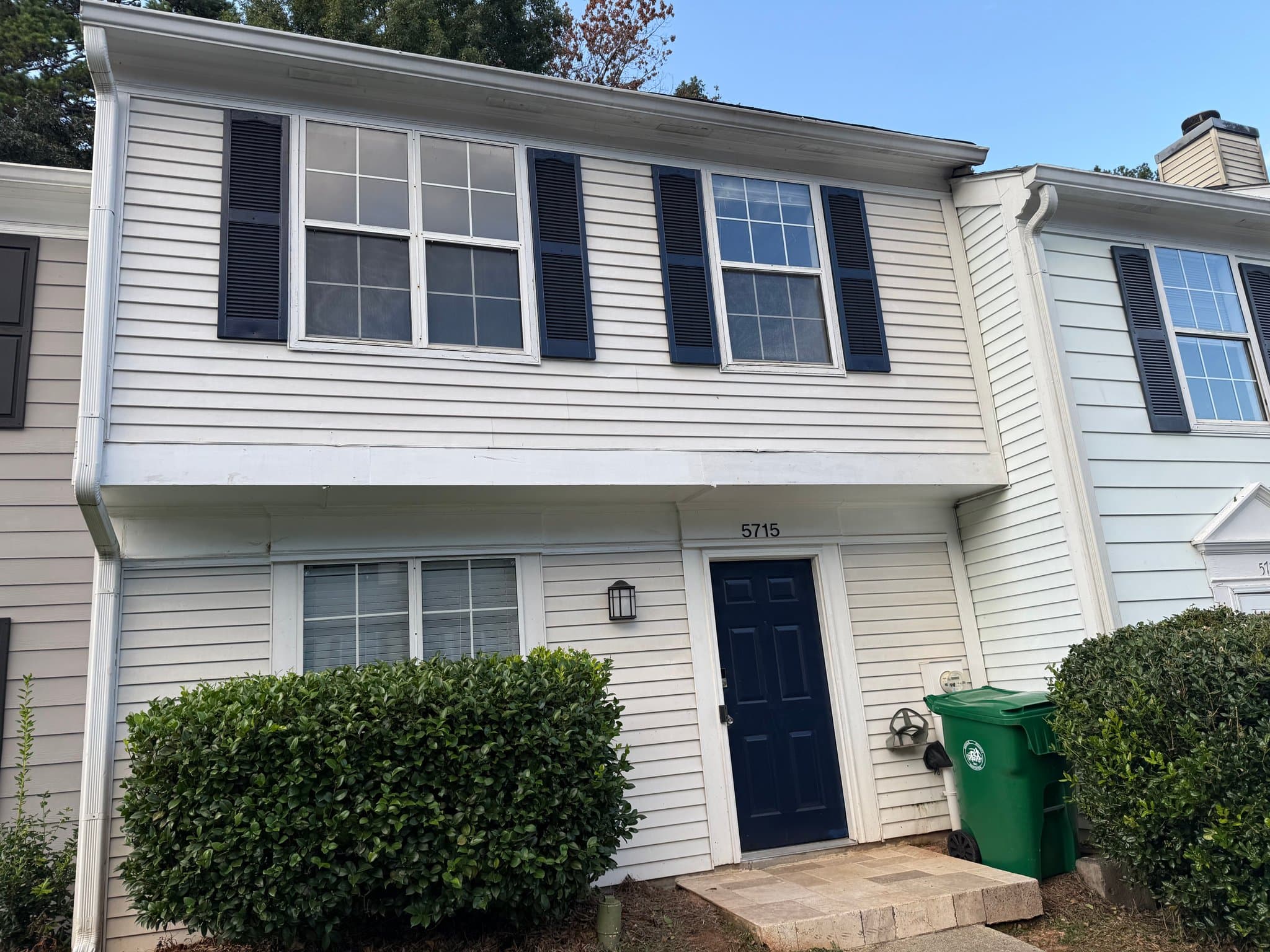 'stone Mountain Townhome: 5715 Wells Circle