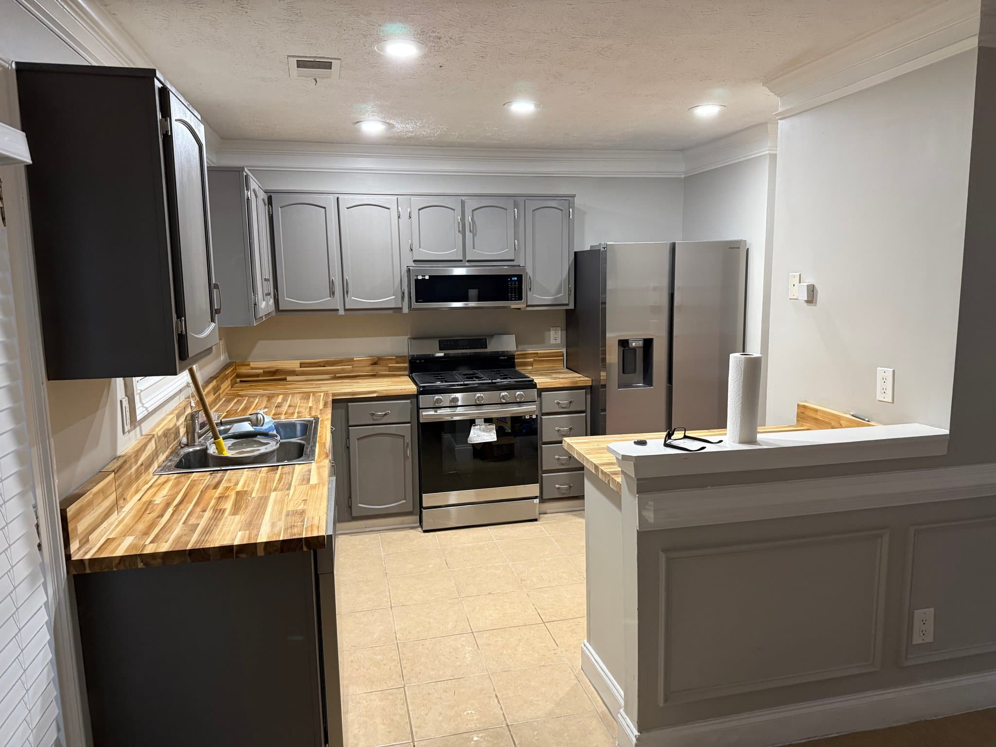 'stone Mountain Townhome: 5715 Wells Circle