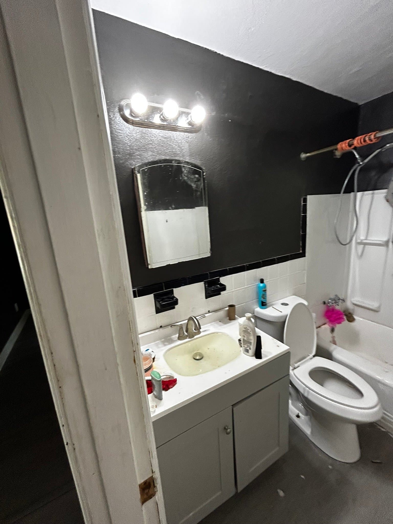 Saint Louis House: 5621 Sunbury Ave