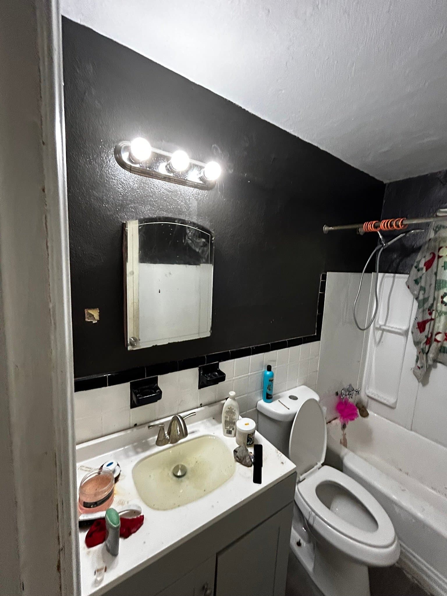 Saint Louis House: 5621 Sunbury Ave