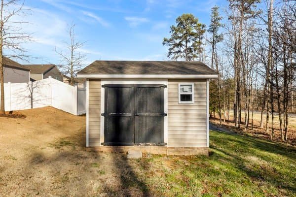 Gastonia House: 7585 Stonehouse Dr
