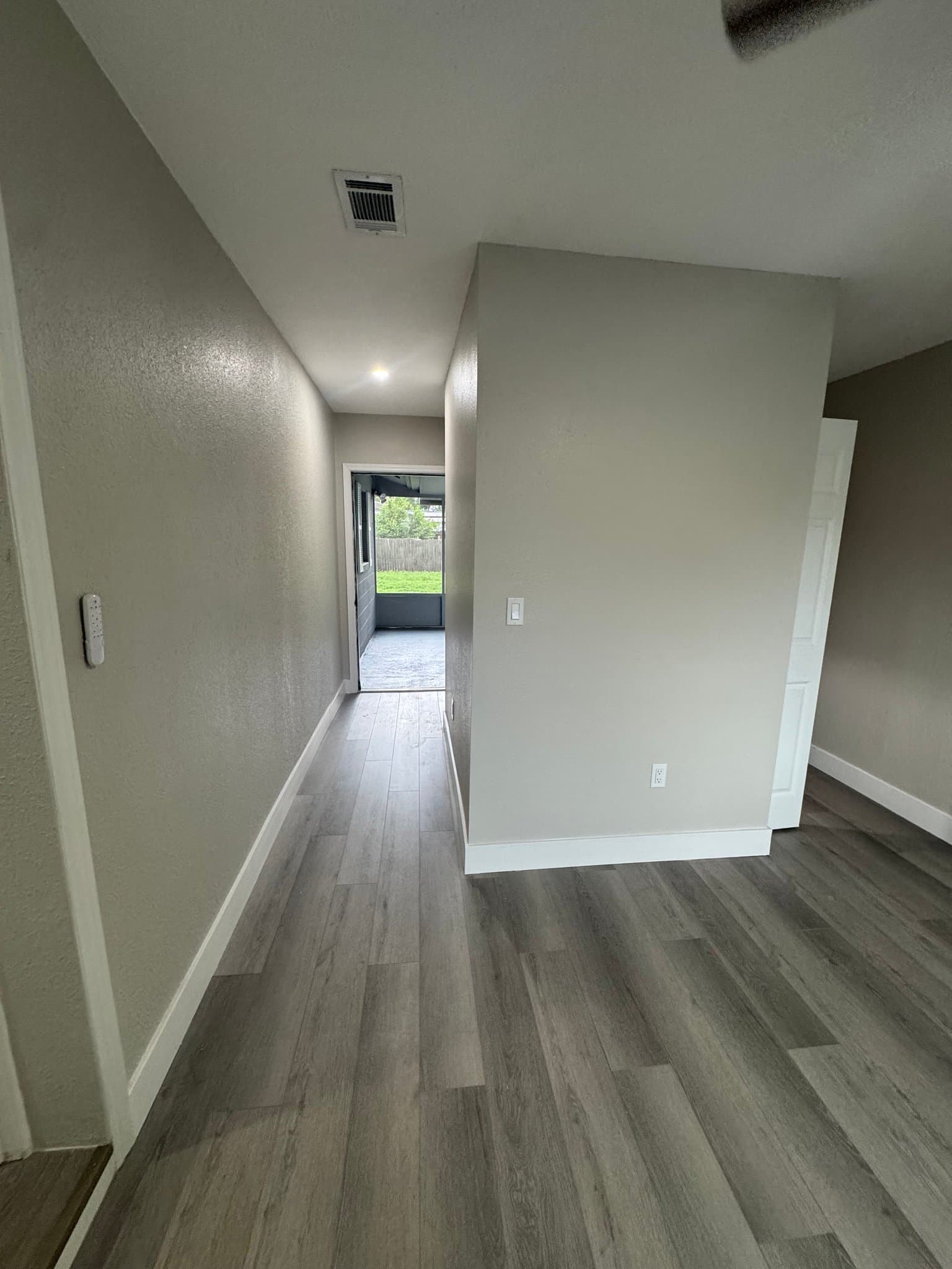 Kissimmee House: 555 cadillac blvd