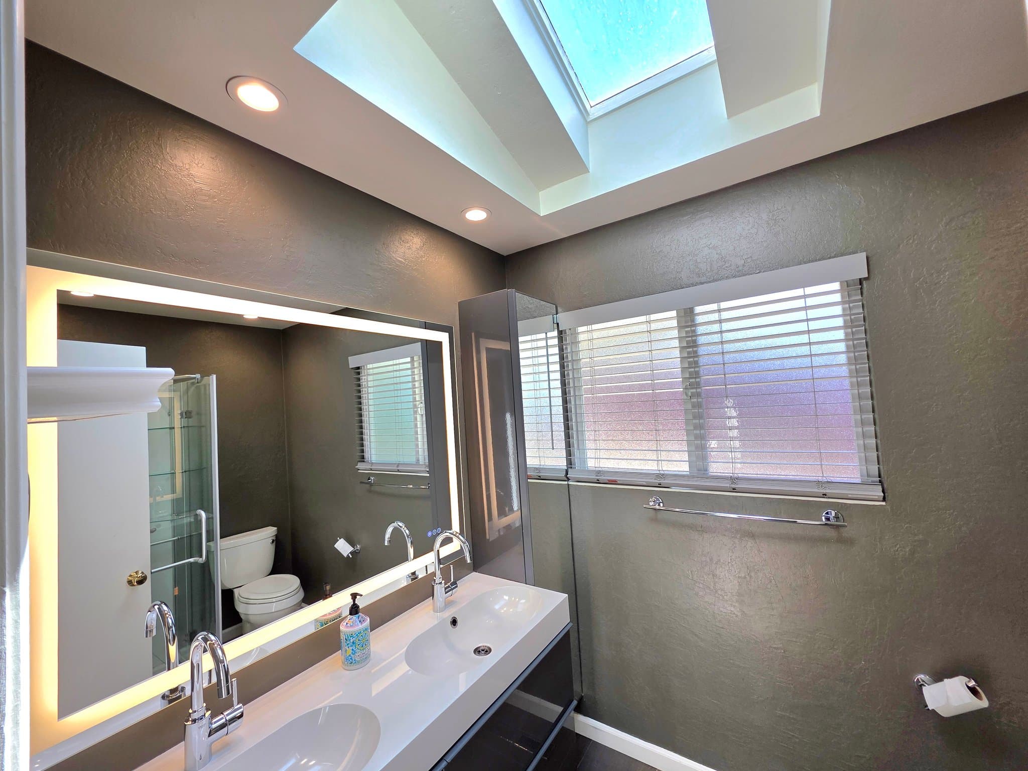 Moraga House: 29 Thorndale Pl