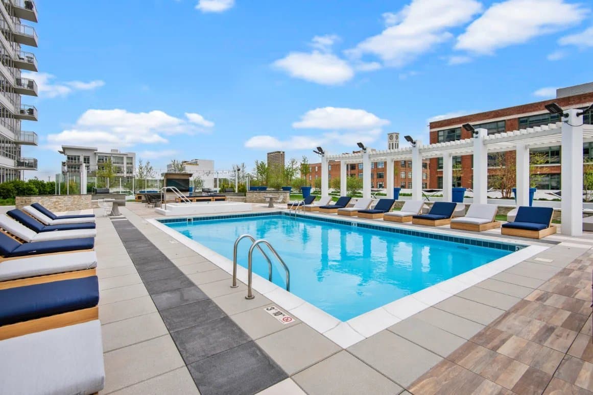 Chicago Condo: 213 S Halsted St