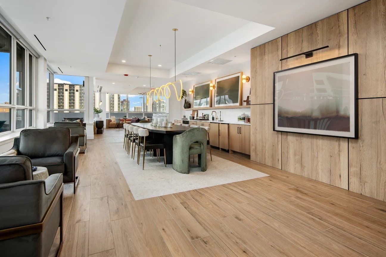 Chicago Condo: 213 S Halsted St