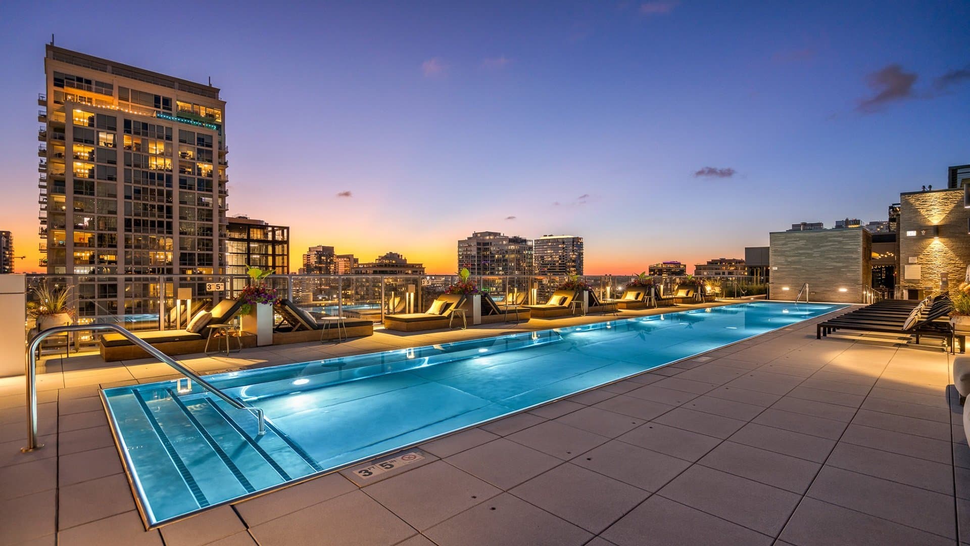 Chicago Condo: 677 North Wells St