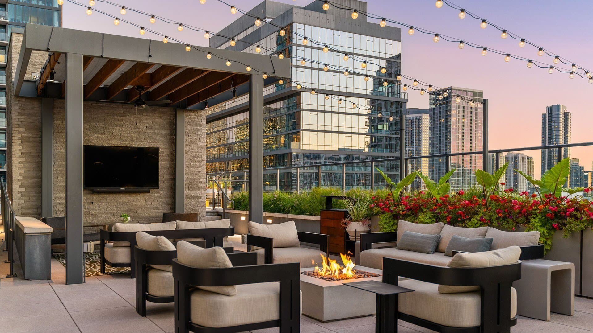 Chicago Condo: 677 North Wells St