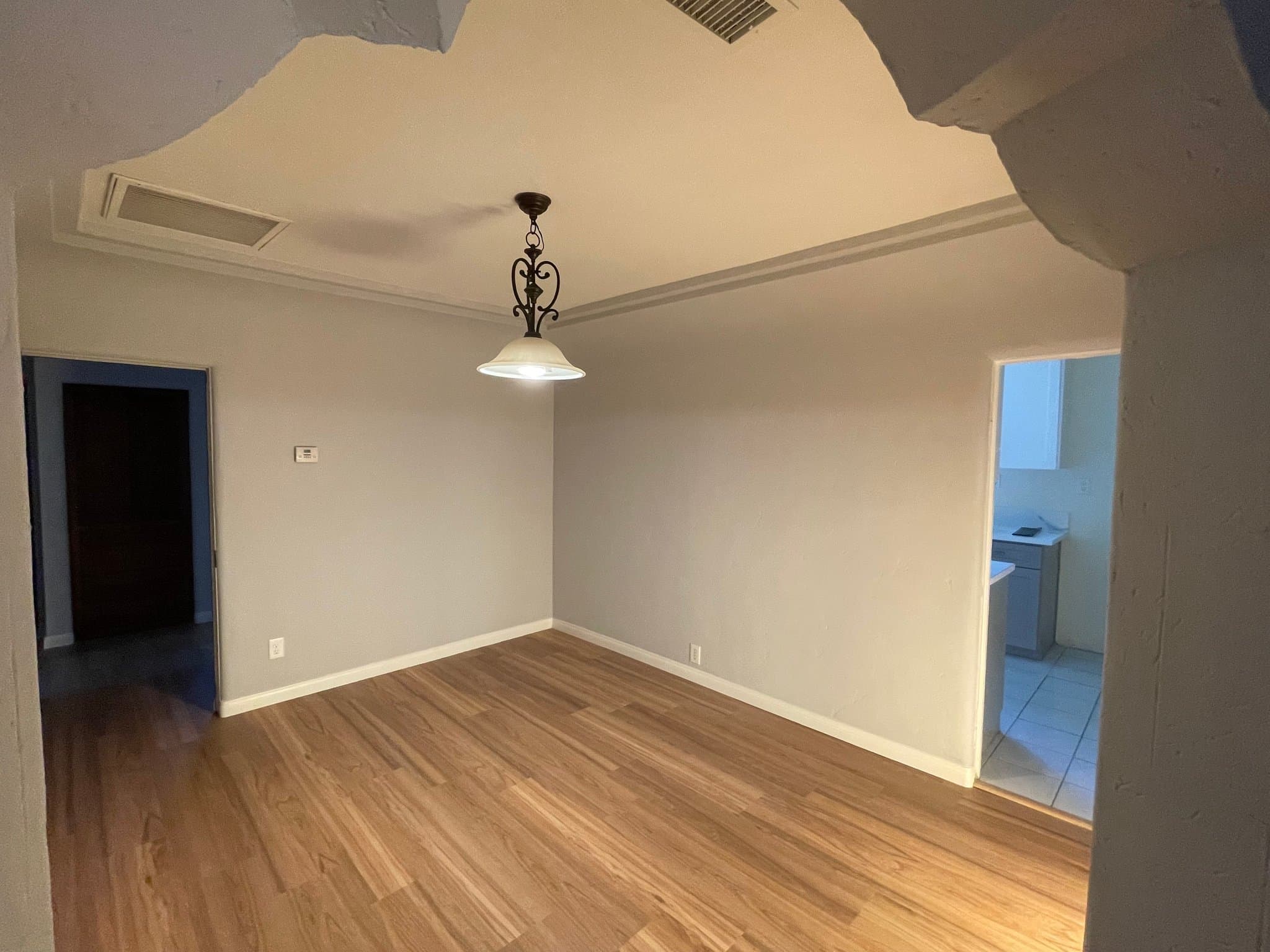 Inglewood House: 8214 S 3rd Ave