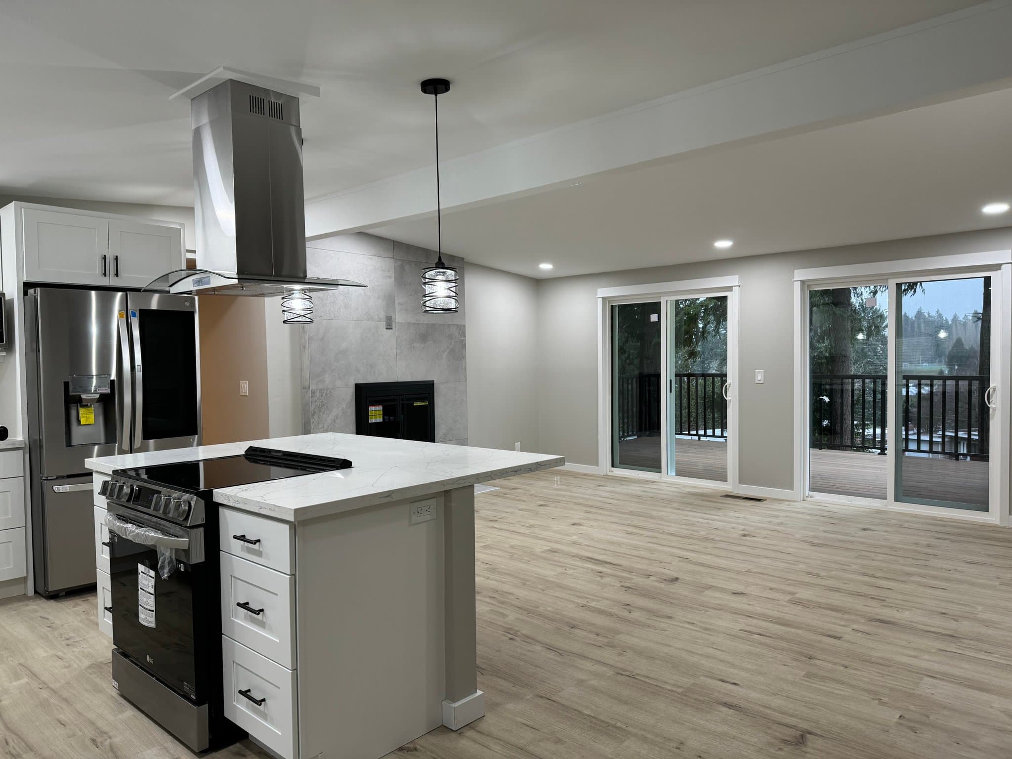 Bellevue House: 16209 Lake Hills Blvd