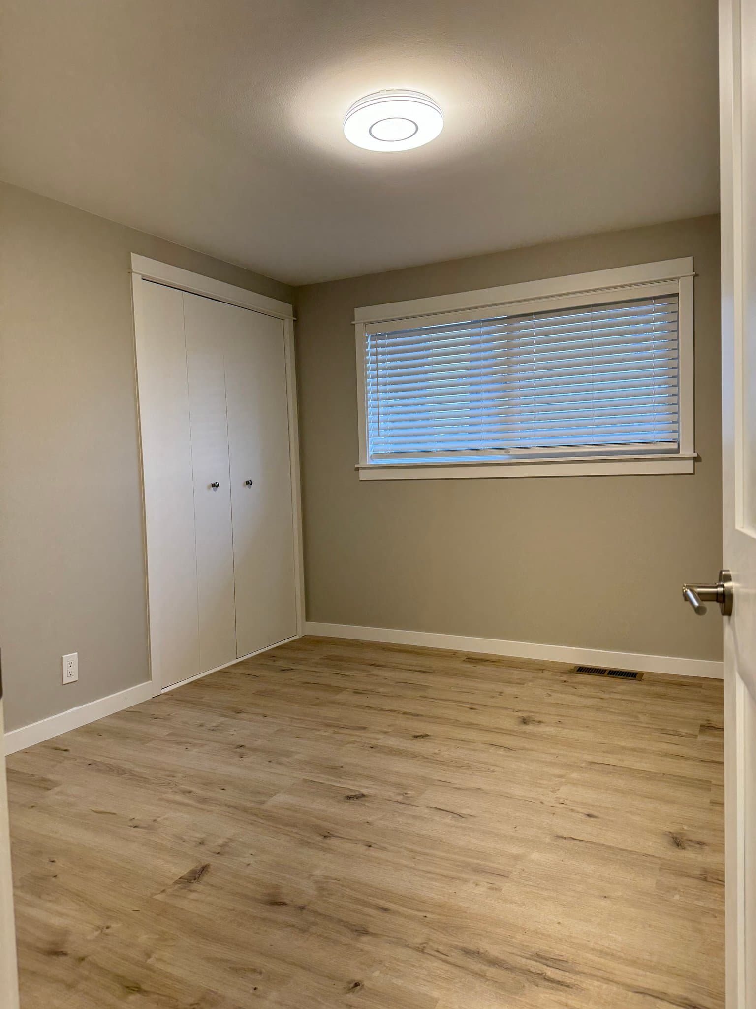 Bellevue House: 16209 Lake Hills Blvd
