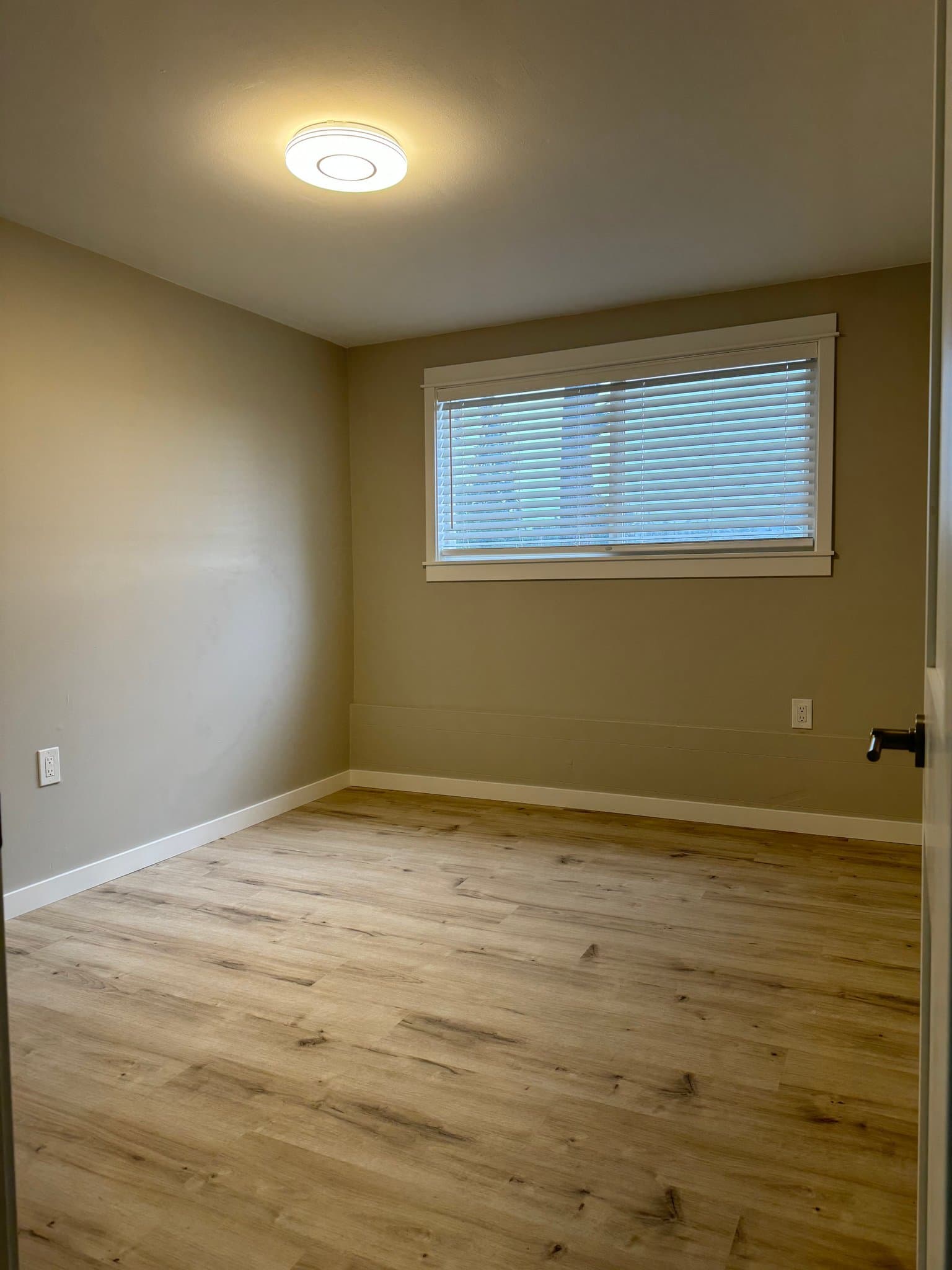 Bellevue House: 16209 Lake Hills Blvd