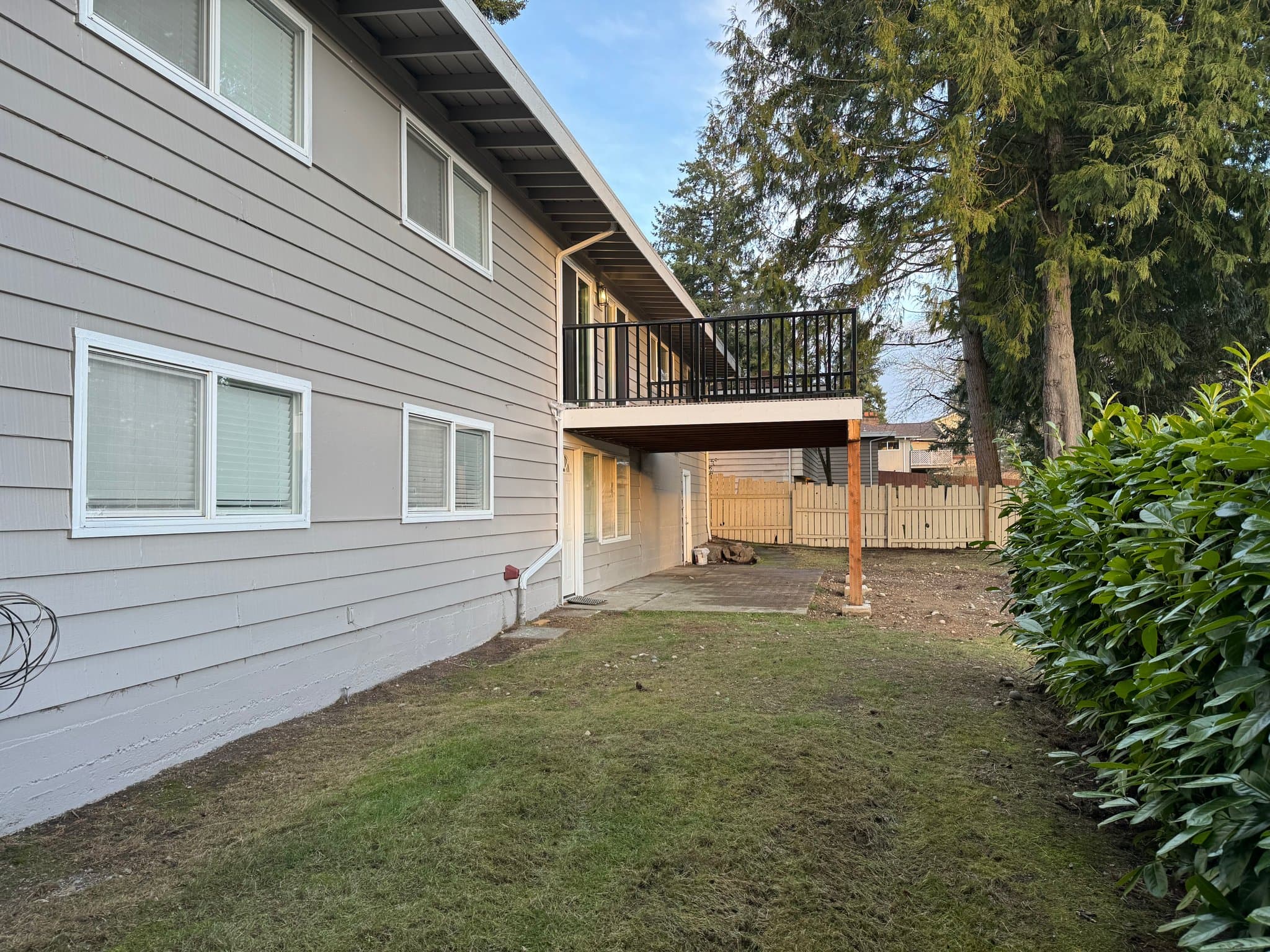 Bellevue House: 16209 Lake Hills Blvd