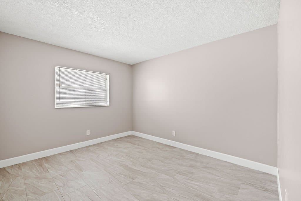 Vero Beach Condo: 1166 6th Ave