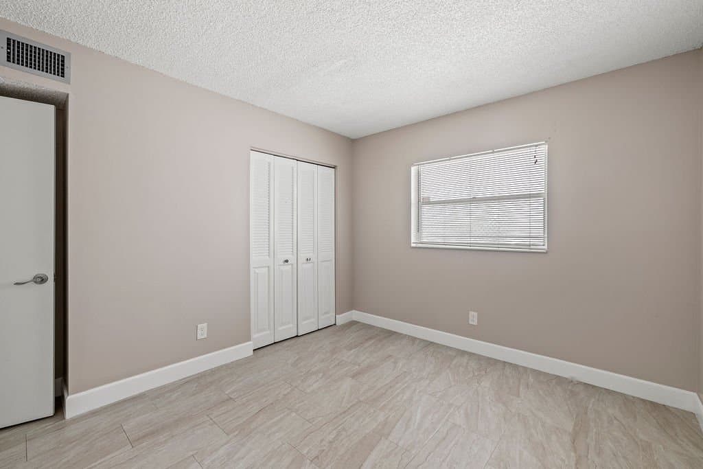 Vero Beach Condo: 1166 6th Ave