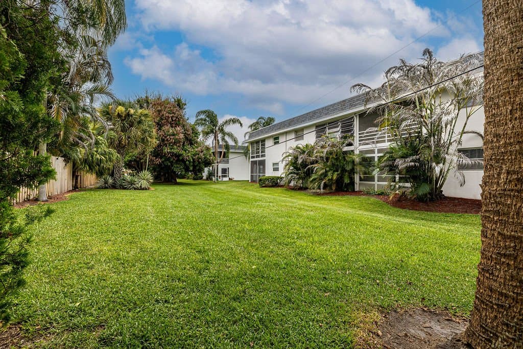Vero Beach Condo: 1166 6th Ave