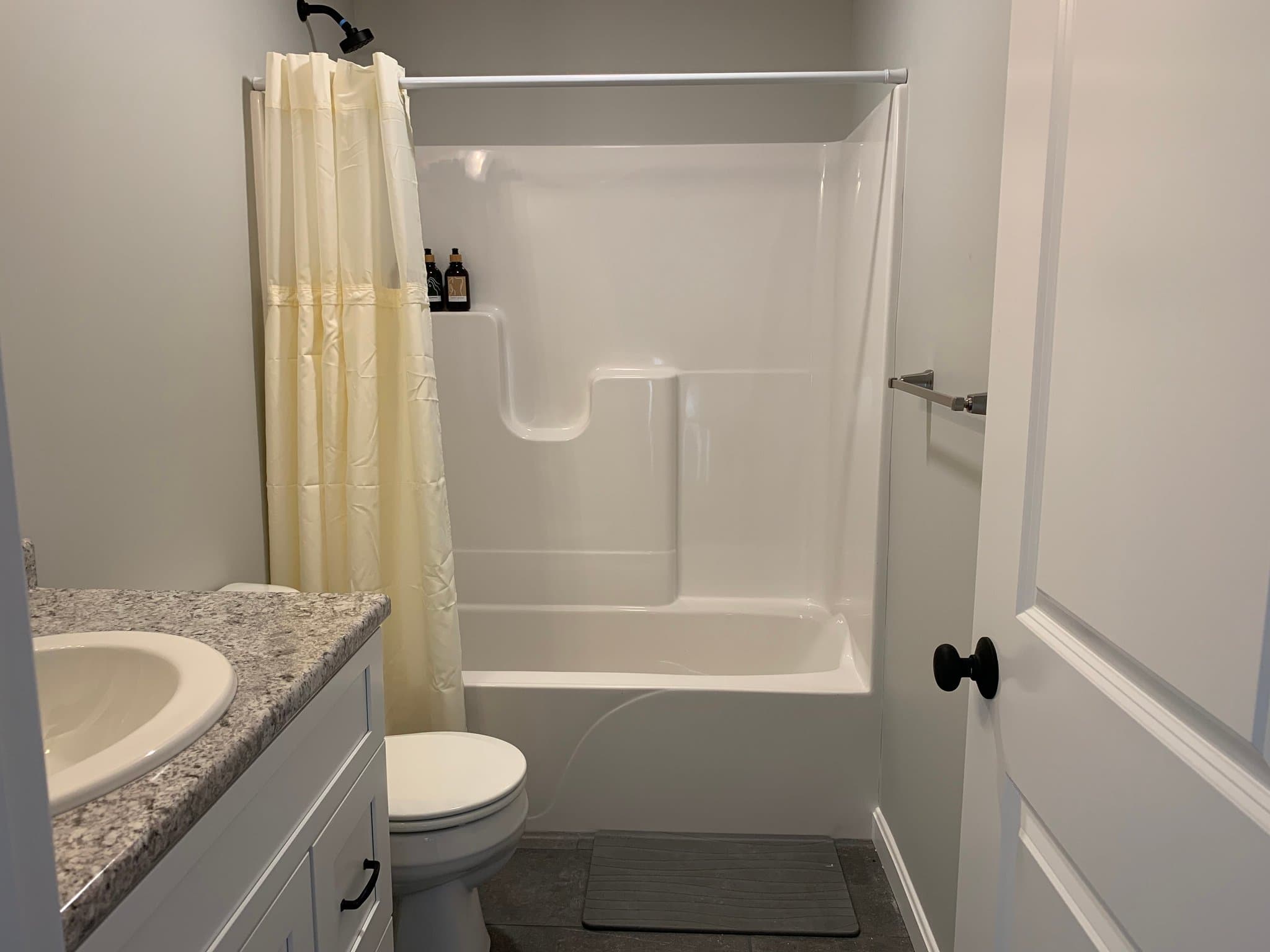 Saco Single Room: 364 Buxton Road