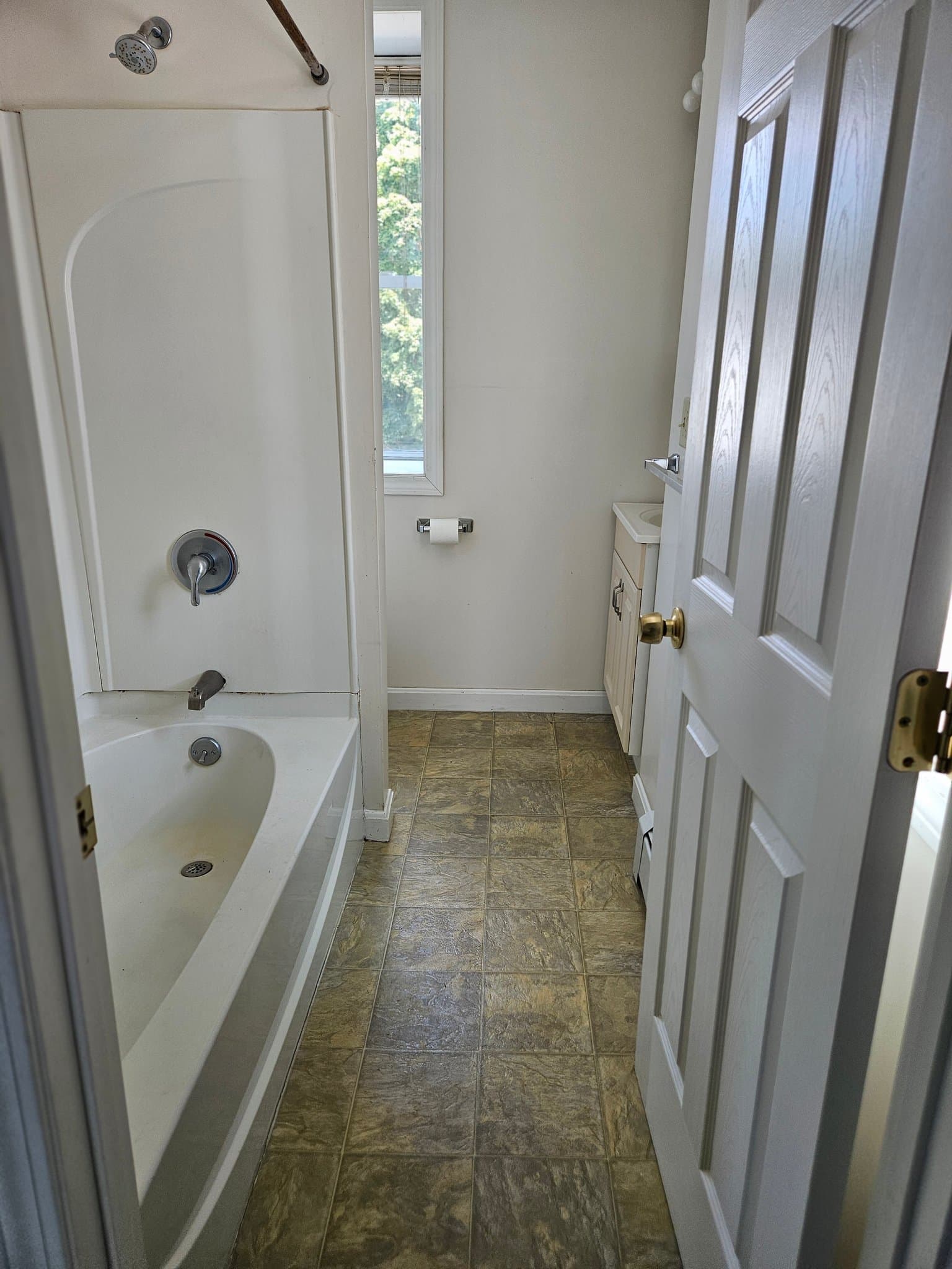 Webster Apartment: 37 lake street