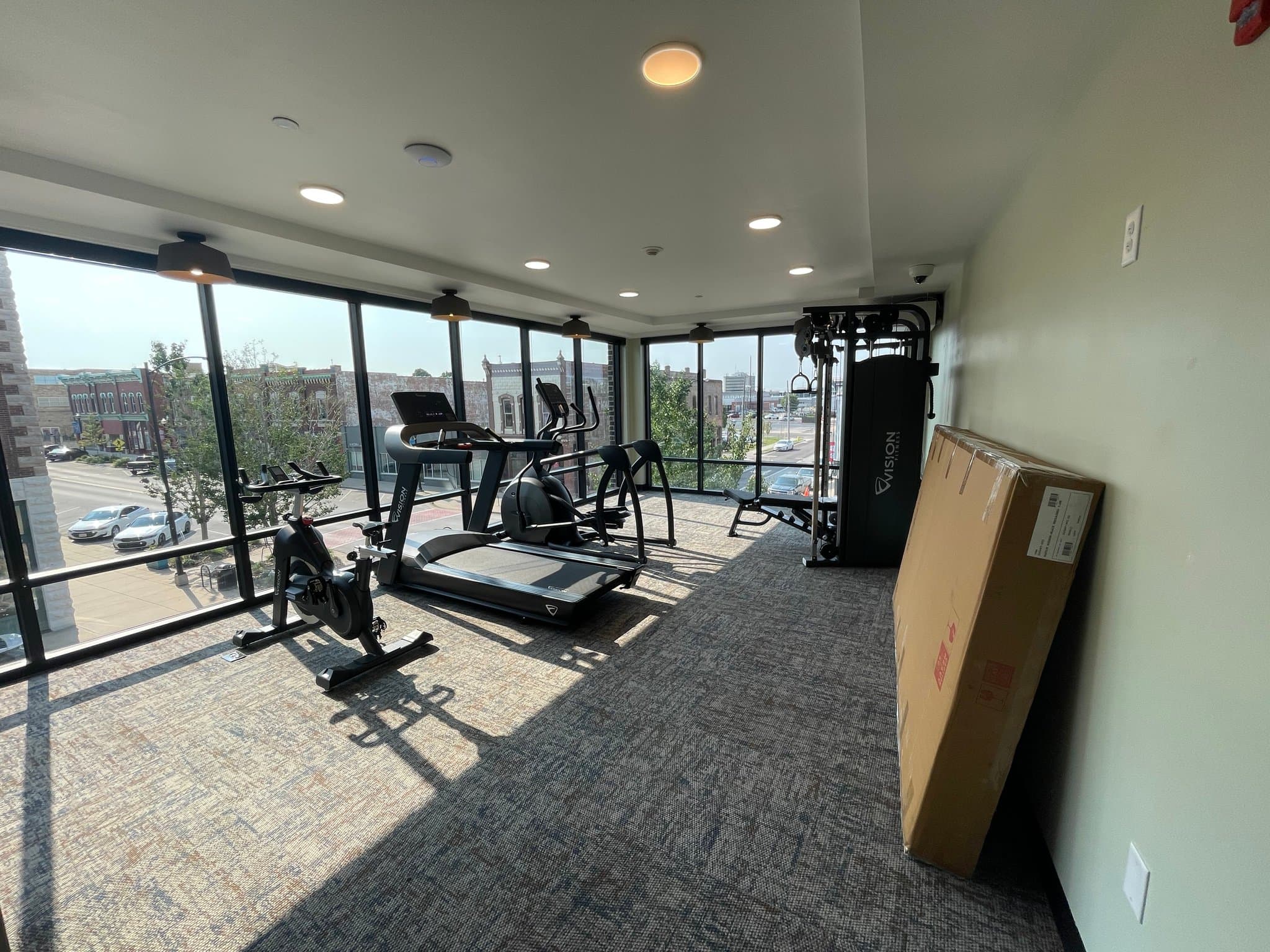 Springfield Apartment: 411 W Commercial