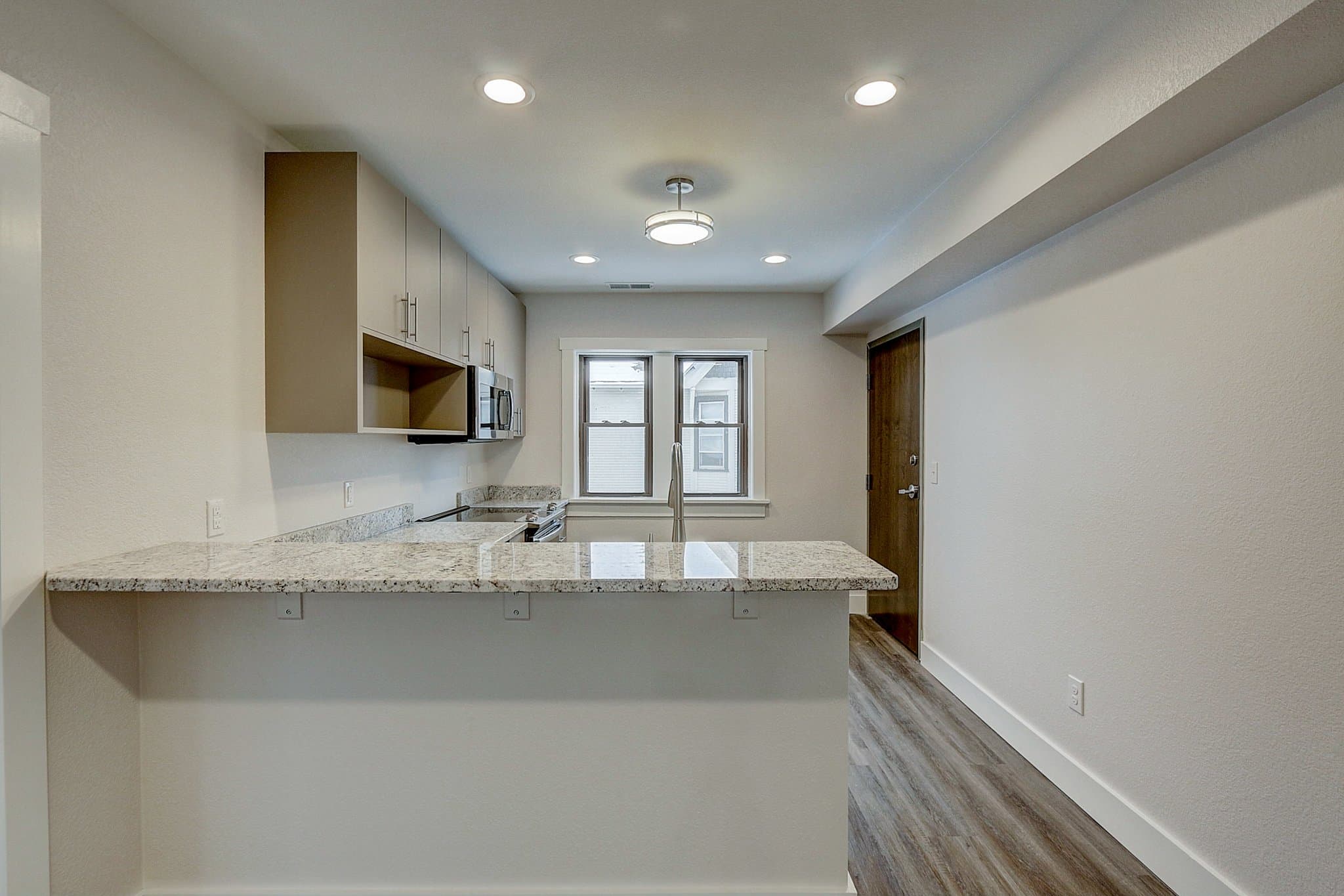 Milwaukee Apartment: 2105 N Booth St
