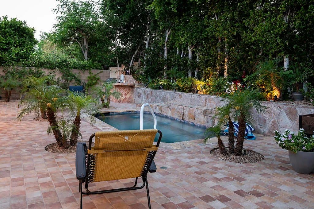 La Quinta House: 60755 Living Stone