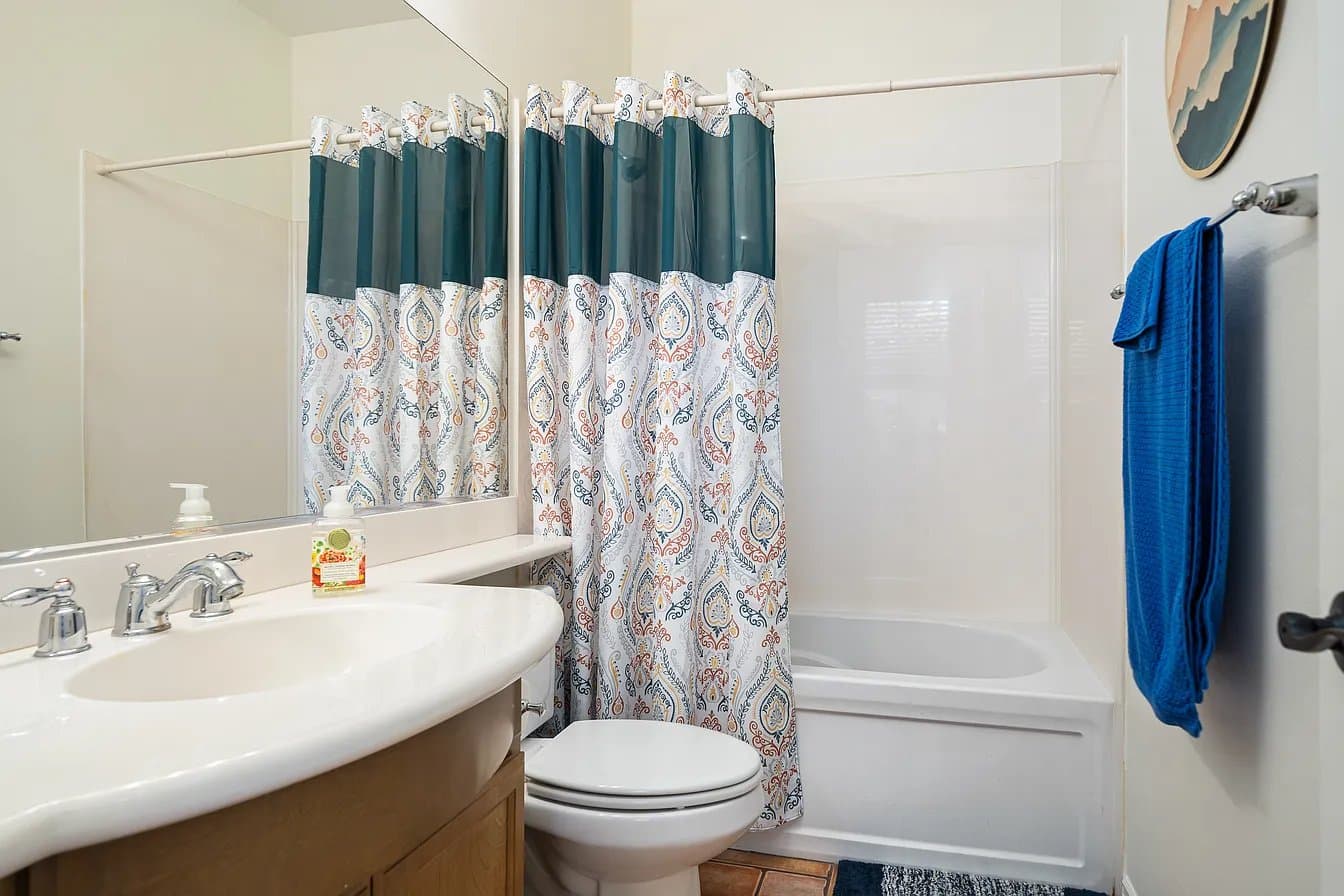 La Quinta House: 60755 Living Stone