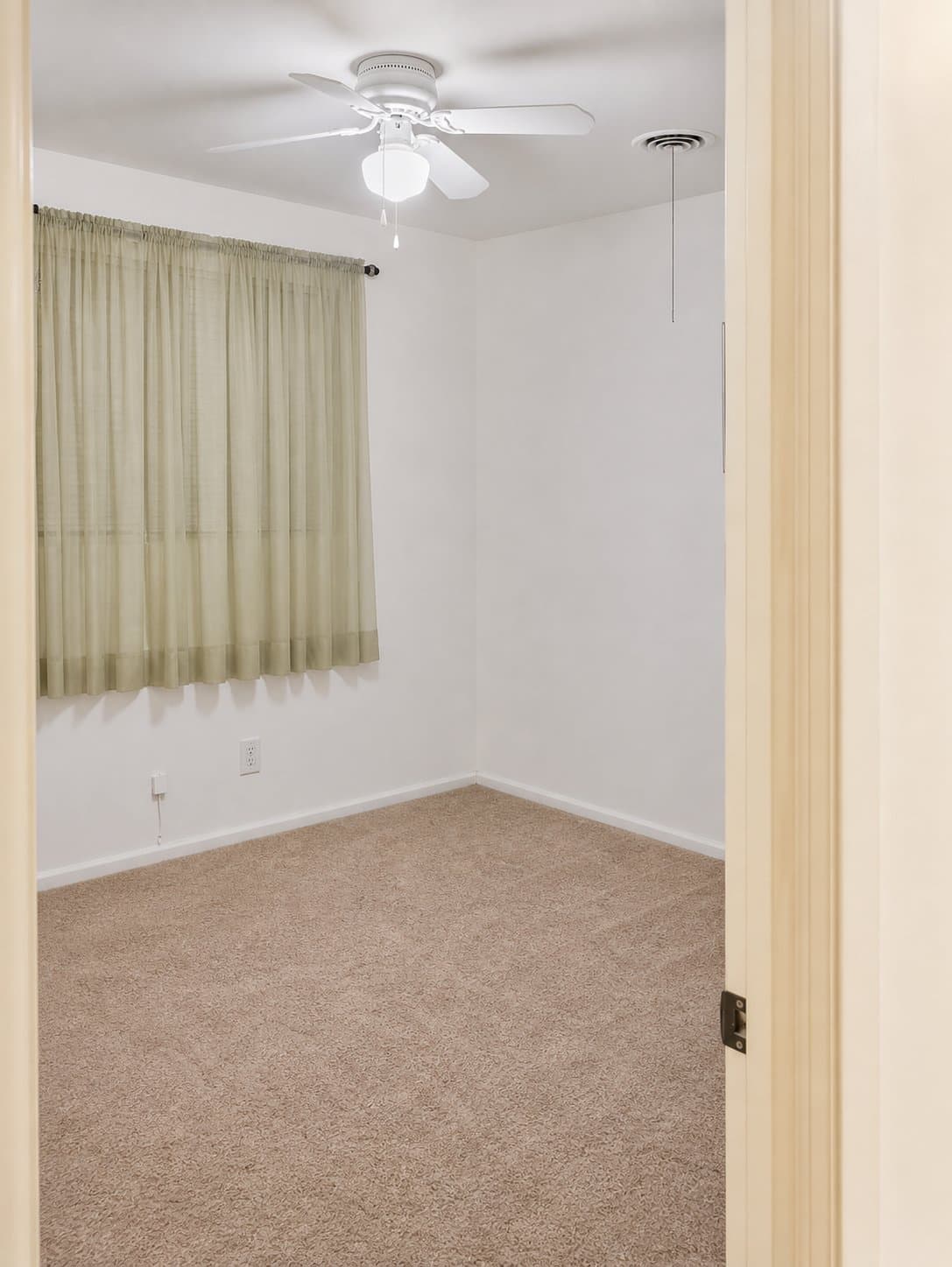 Jacksonville House: 4416 Lane Ave S