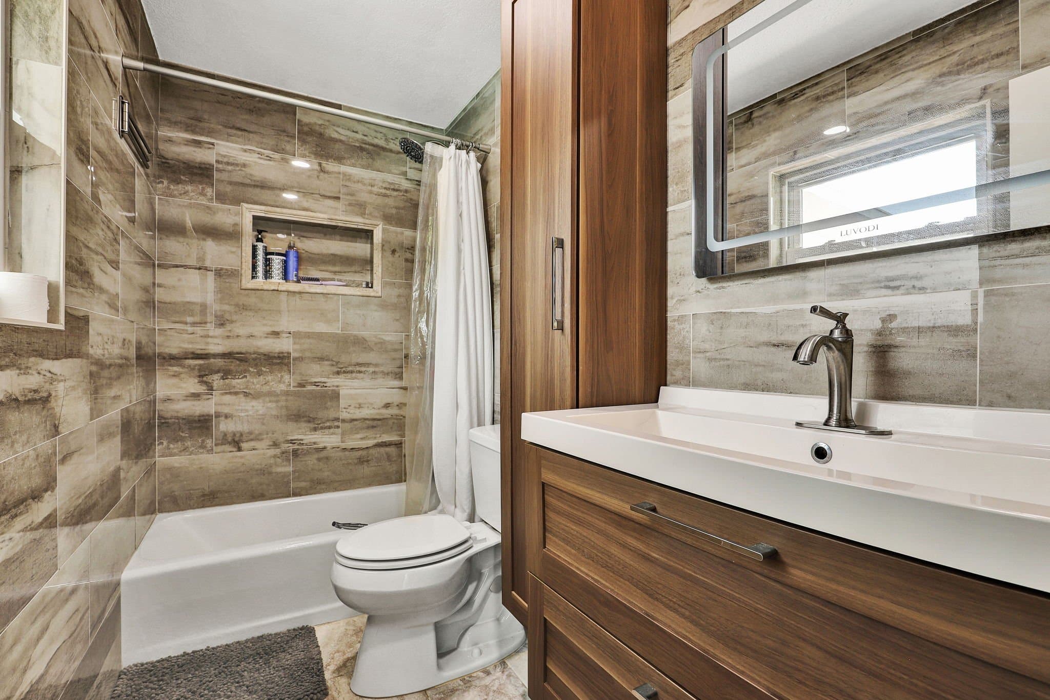 St. Augustine House: 149 southwind cir