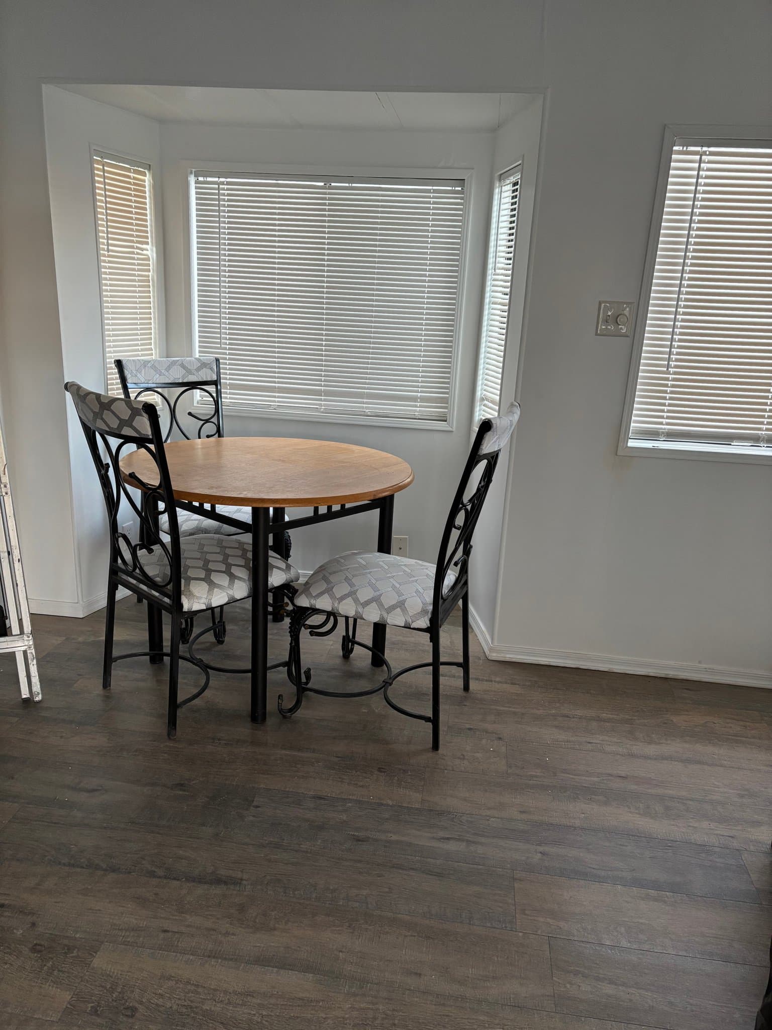 Mesa Other: 4220 East Main St