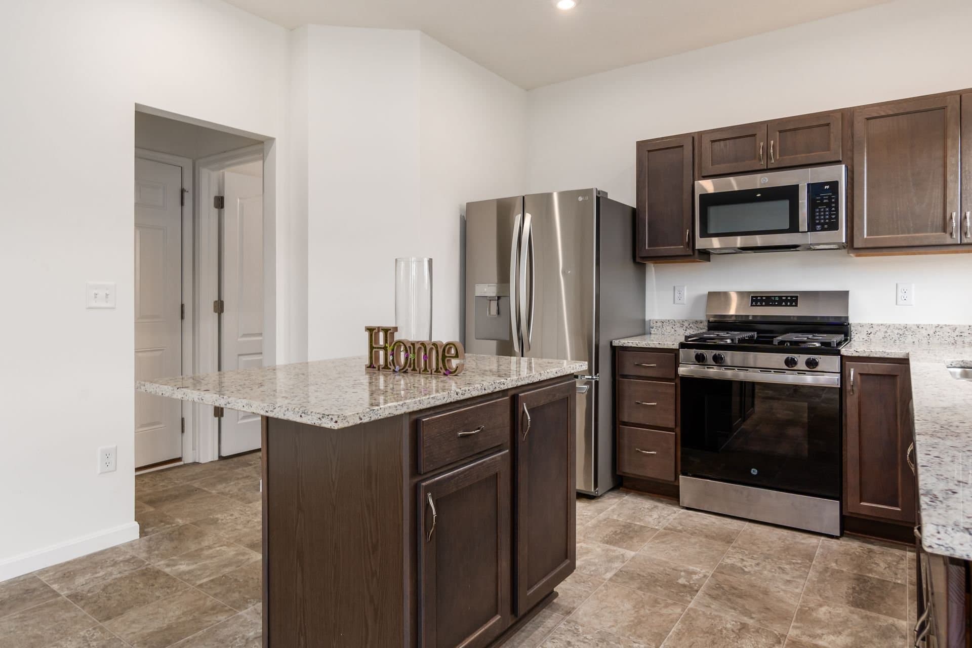Plain City House: 9041 Hawk Hill Way