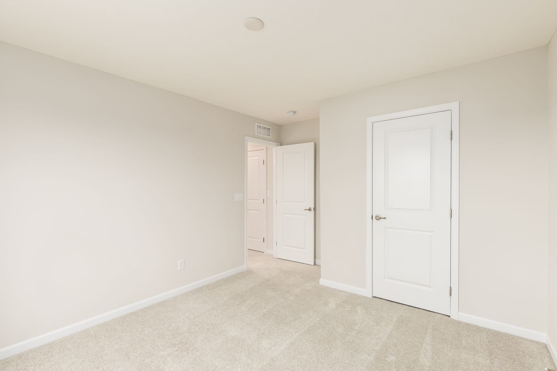 Delaware House: 303 Wyman Lake Dr