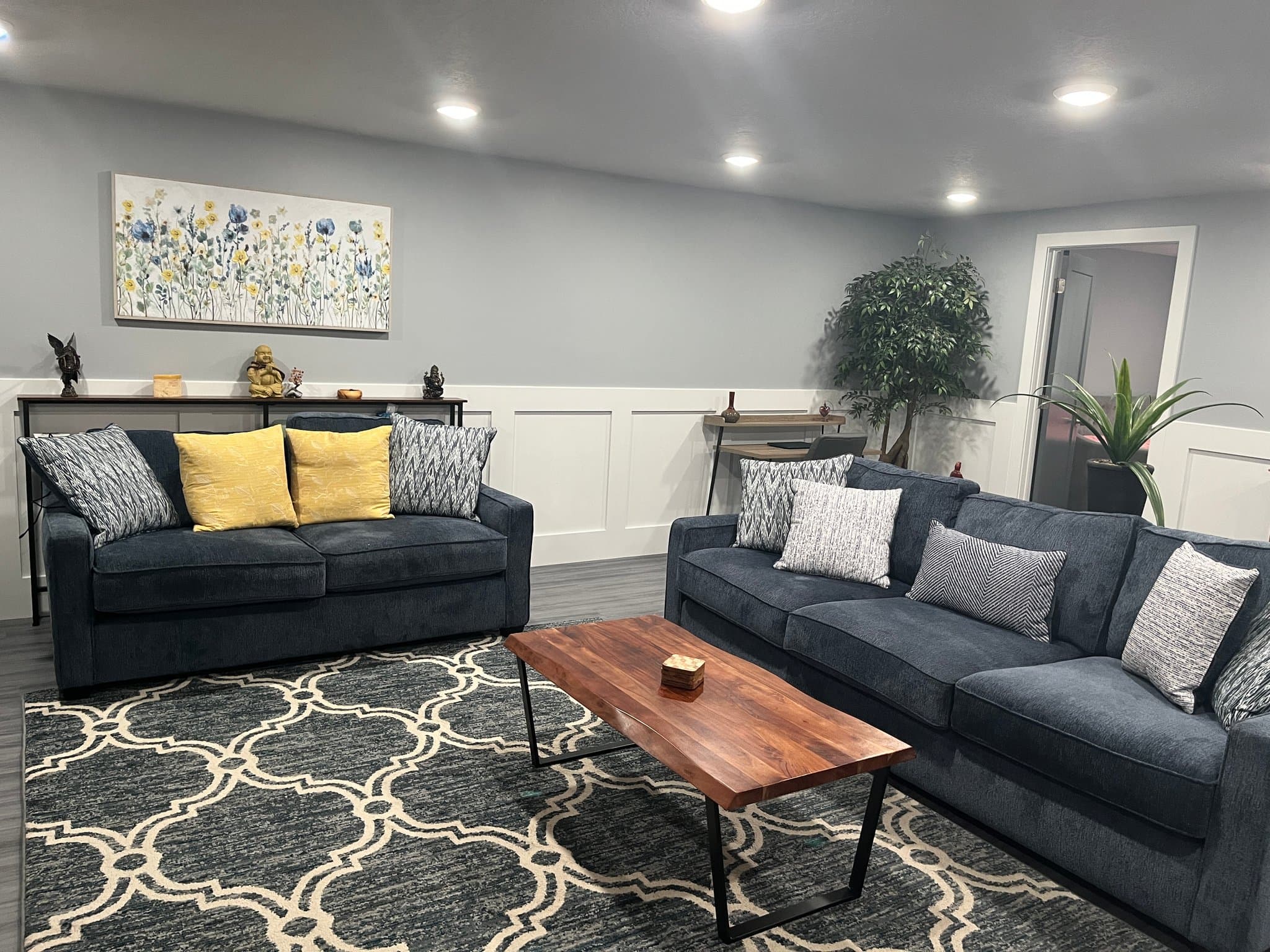 Cedar Hills House: 10448 N Cottonwood Dr