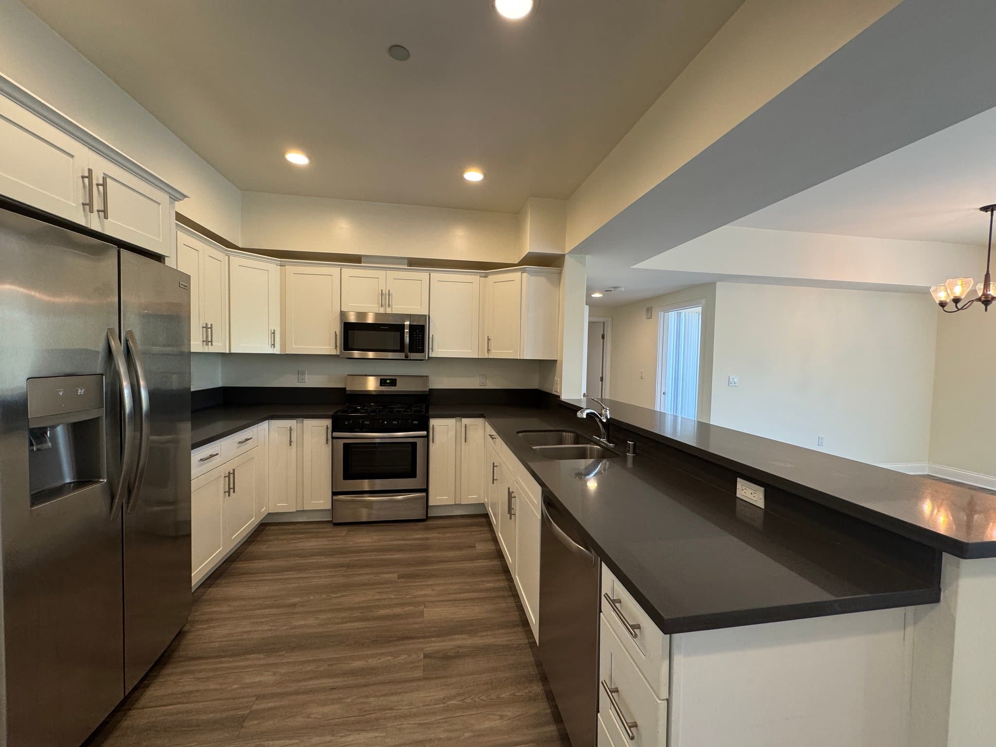 Sherman Oaks Condo: 14934 Burbank Blvd