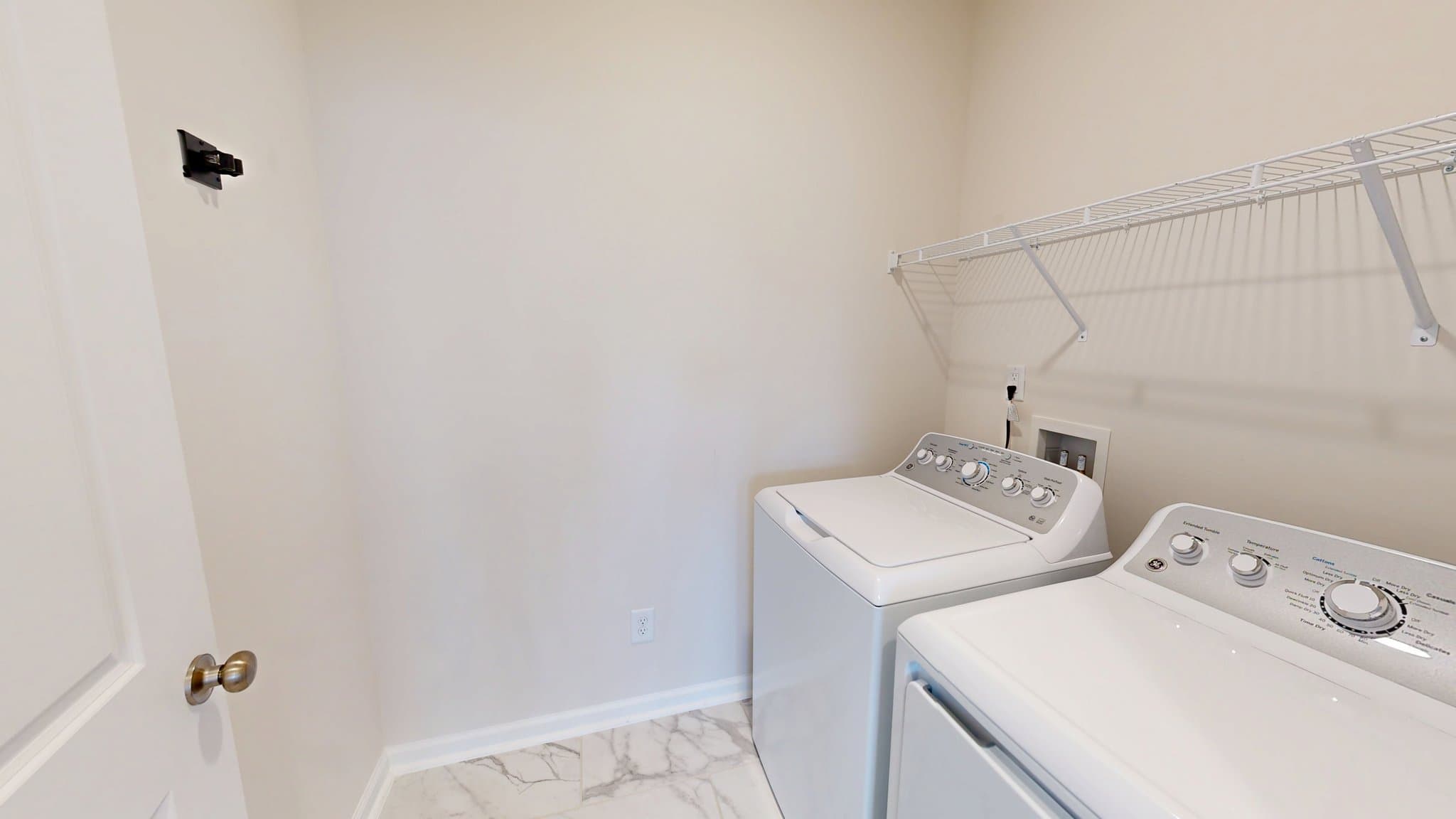 Aiken House: 5081 Tullamore Dr