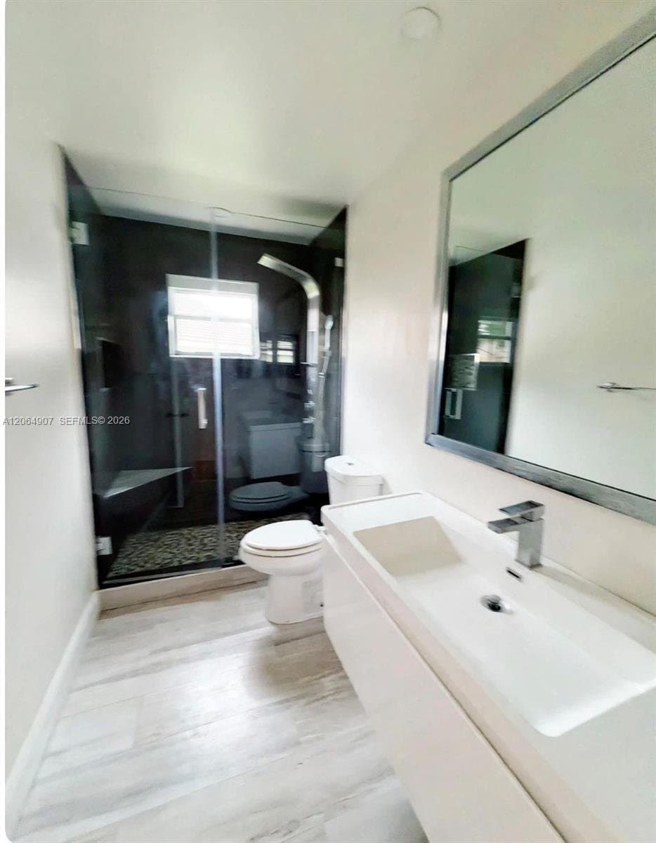 WESTON House: 1064 CEDAR FALLS DR