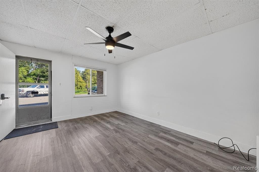Holly Apartment: 16001 Dixie Highway