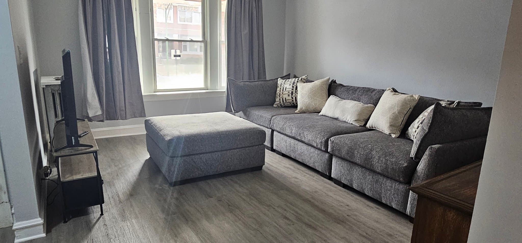 Chicago Apartment: 7712 S Carpenter St