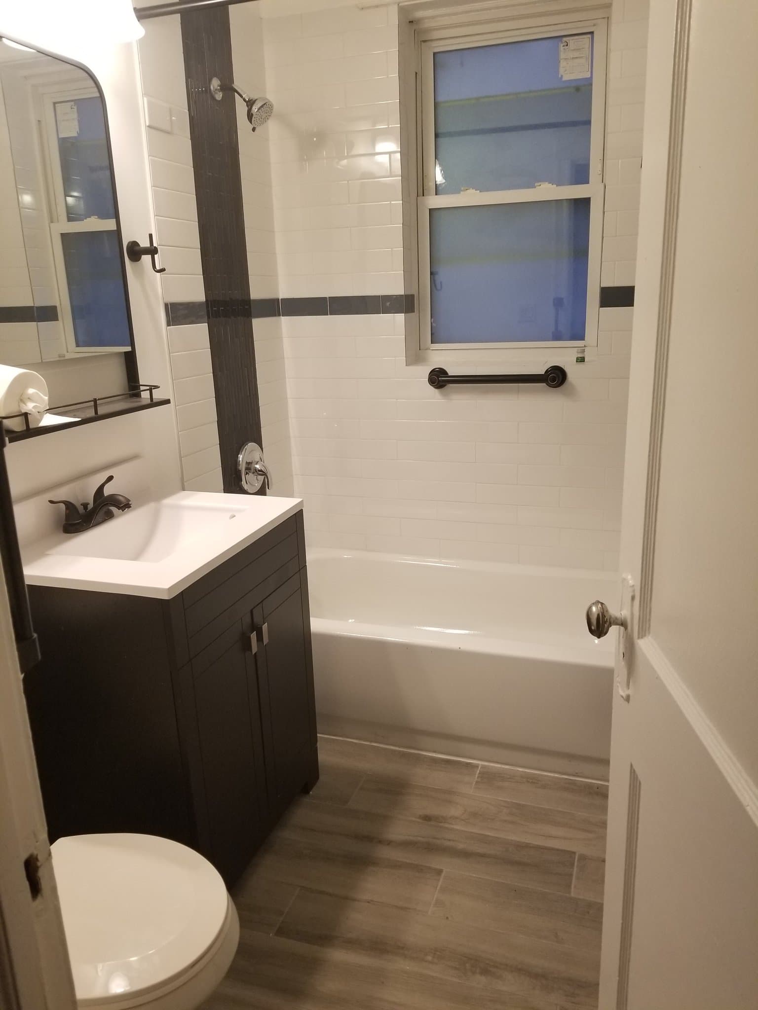 Chicago Apartment: 7712 S Carpenter St