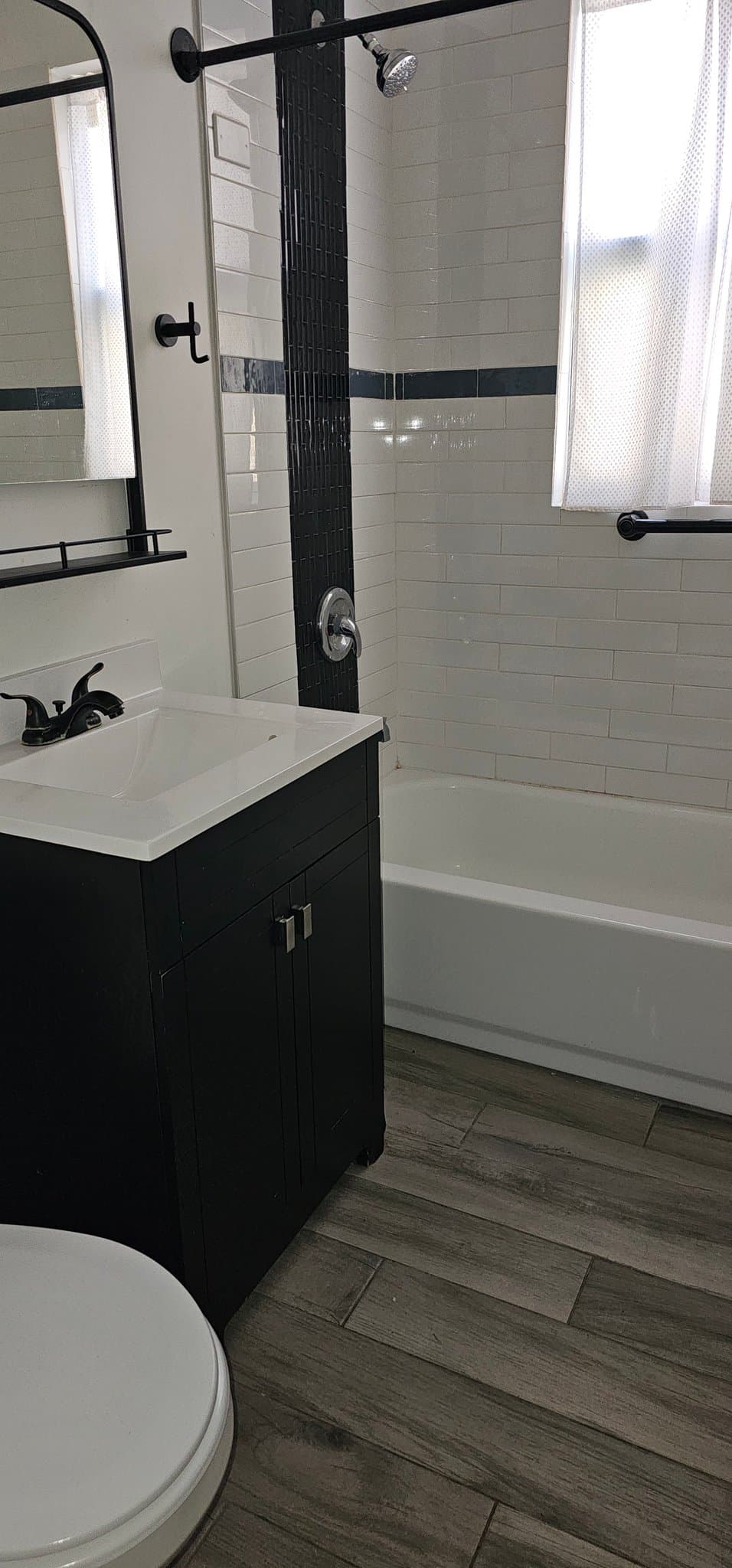 Chicago Apartment: 7712 S Carpenter St